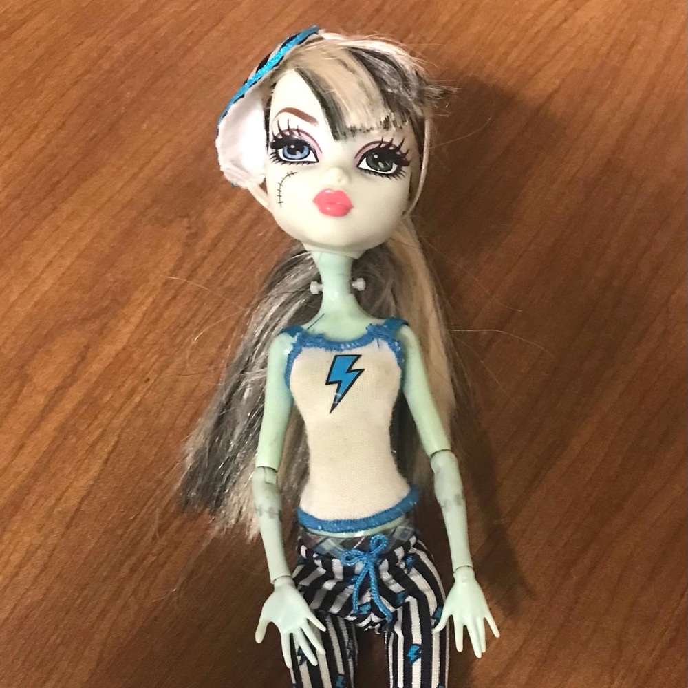 Monster high dead tired lot